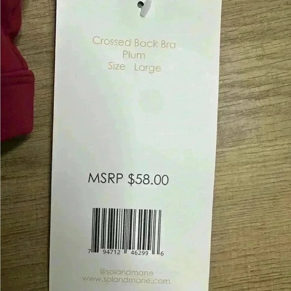 Sol & Mane crossed back sports bra Plum Size Large NWT
Removable pads - Picture 4 of 6